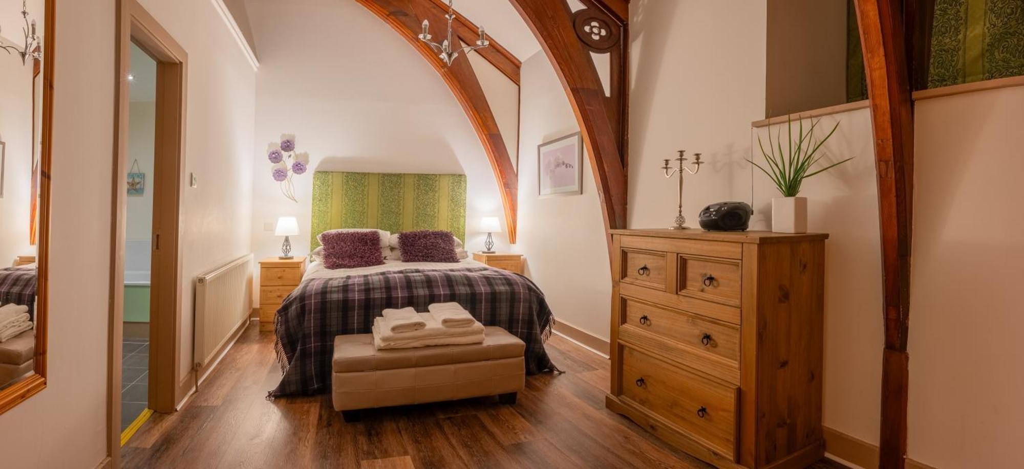 The Caledonian 3 Bedroom Self Catering Apartment In Historic Abbey حصن أوغسطس المظهر الخارجي الصورة